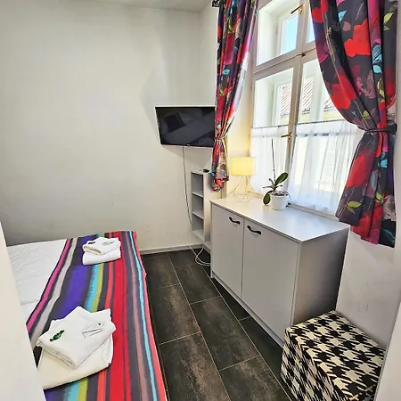 Aparthotel Historic Centre 3*