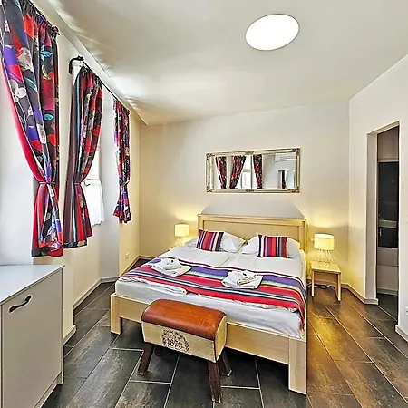 Aparthotel Historic Centre