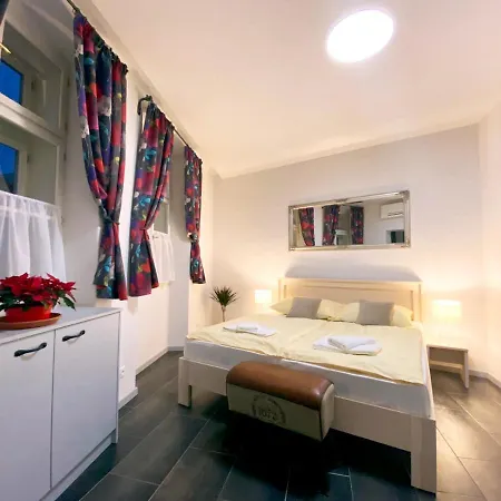 Historic Centre Aparthotel 3*