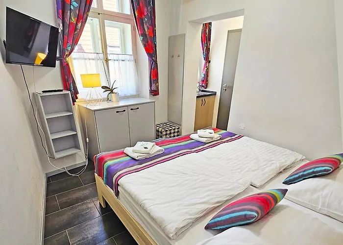 Historic Centre Aparthotel 3*