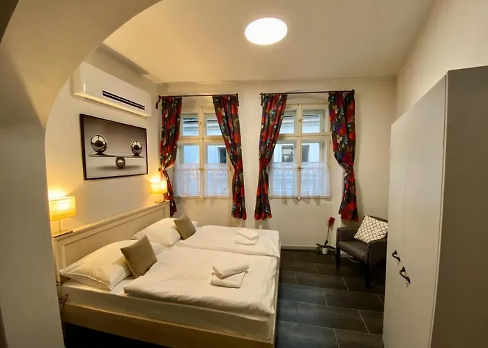 Historic Centre Aparthotel 3*